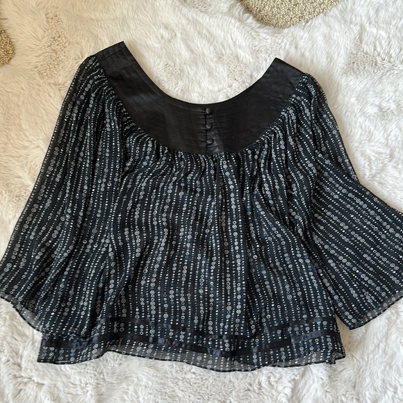 NWOT BCBG TOP - Picture 4 of 6